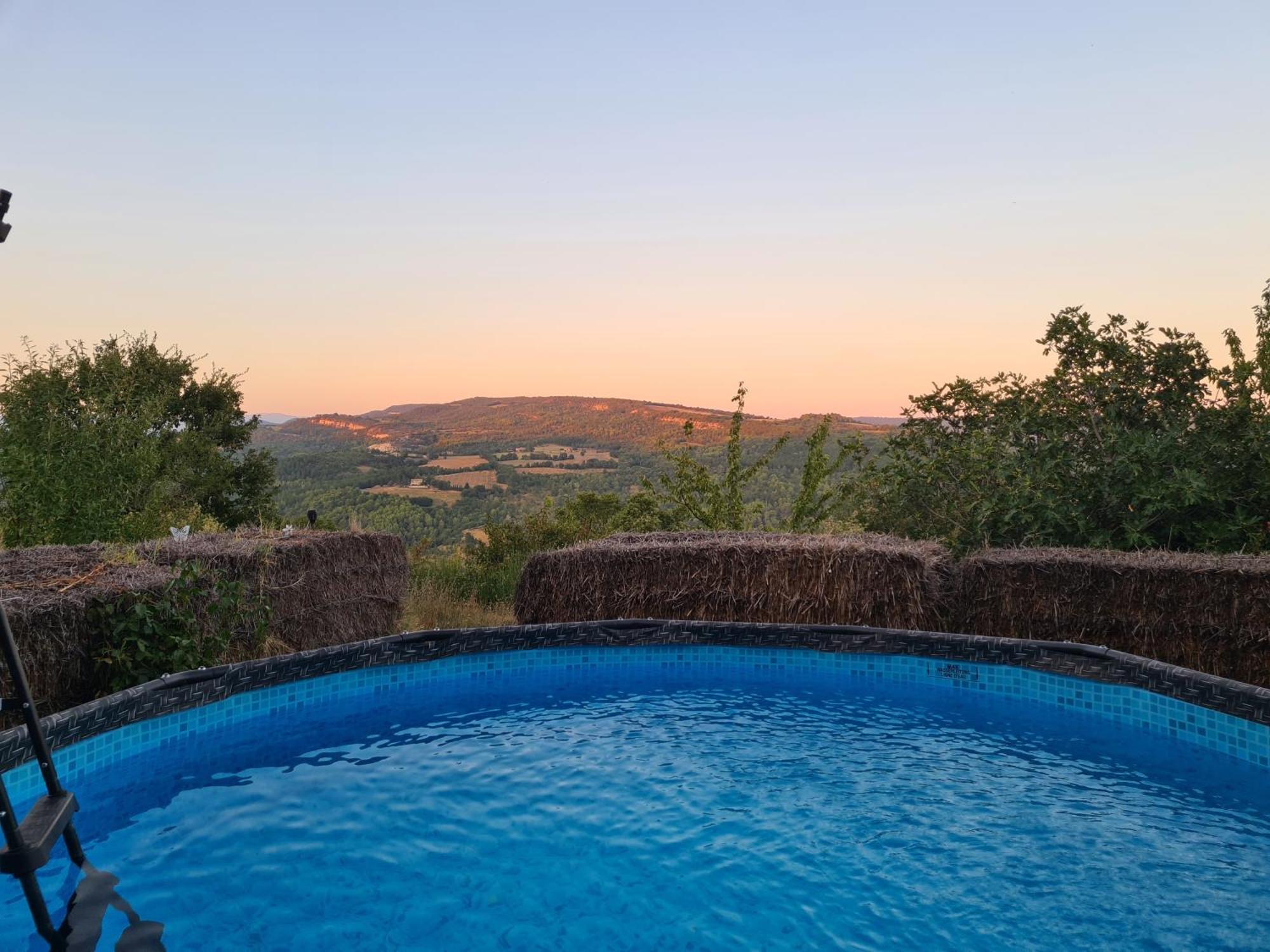 Hébergements insolites - Détente en Luberon Viens Habitación foto